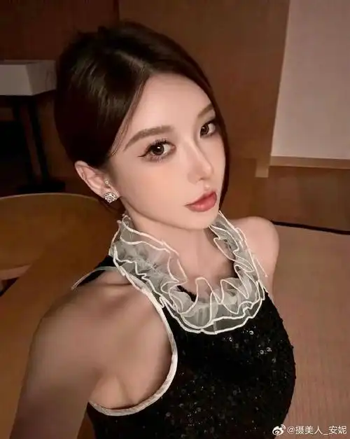 网红“李小娜”被曝地下情：与老板的惊天秘密恋情曝光！