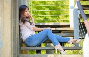 日本政客再祭靖国神社：历史观偏差与地区和平的隐忧